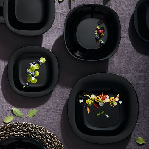 Assiette Noire 21 X 19,6 Cm