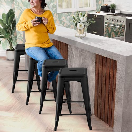 Lot de 4 tabourets de bar en métal empilables Joshua Orange