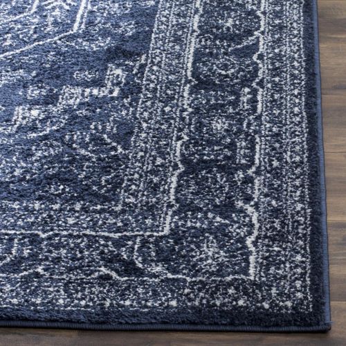 Tapis Adirondack 76 X 122 Cm Médaillon Arianwen Marine / Ivoire