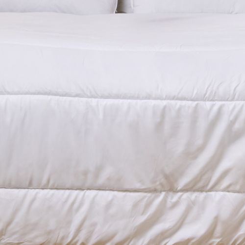 Pack Couette Chaude 220x240cm + 2 Oreillers 60x60cm Anti-acariens