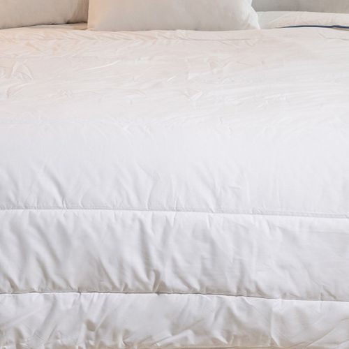 Couette Tempérée 220x240cm Garnissage 300g/m2