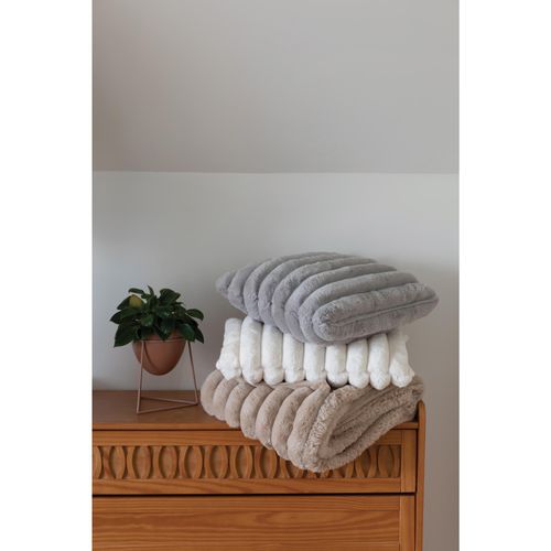 Jeté Emilio 260 x 260