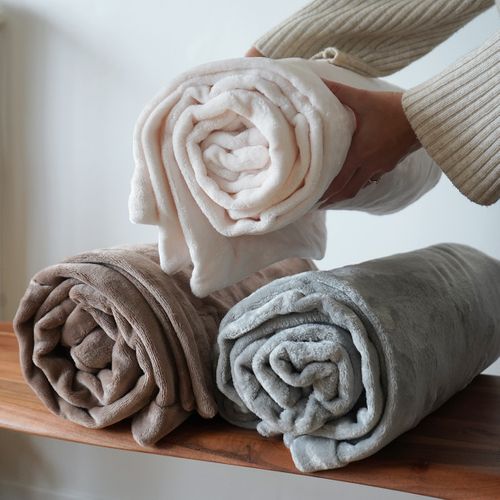 Plaid Polaire Extra Doux Coloris Taupe 130 X 170 Cm Marron