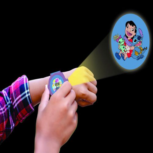 Montre Digitale Avec Projection Stitch