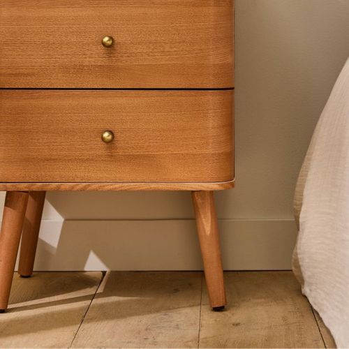 Chevet 3 Tiroirs Avec Bords Arrondis Et Placage Bois H71 Cm