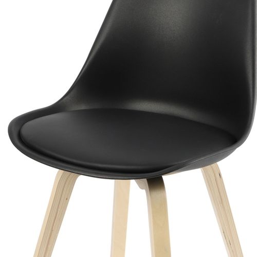 Chaise Scandinave Noire Avec Coussin