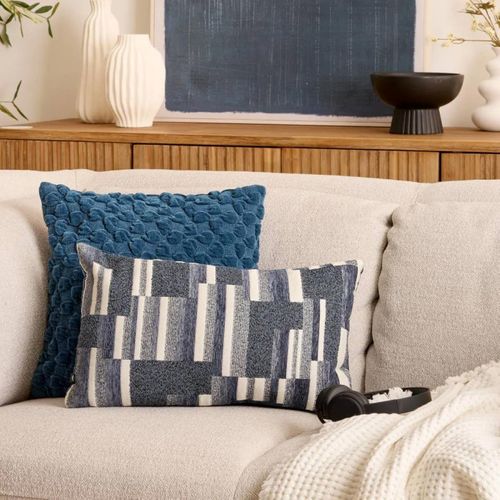 Coussin Déco En Jacquard Chenillé "calix" 30x50cm Bleu Encre