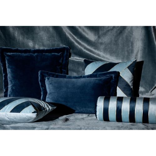 Coussin Décoratif Flanelle Bleu Egéen Effet Fourrure 38 X 58 Cm
