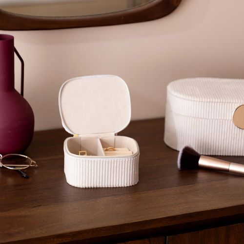 Boîte à Bijoux En Velours "enya" 11cm Beige