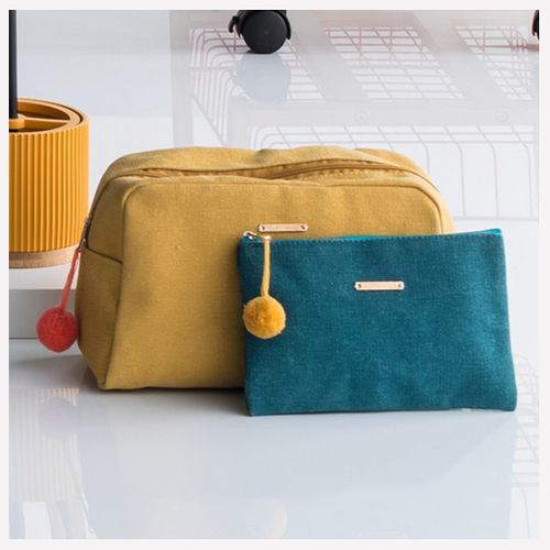 Set De 2 Trousses De Toilette Et Maquillage Noir Charbon Avec Pompons