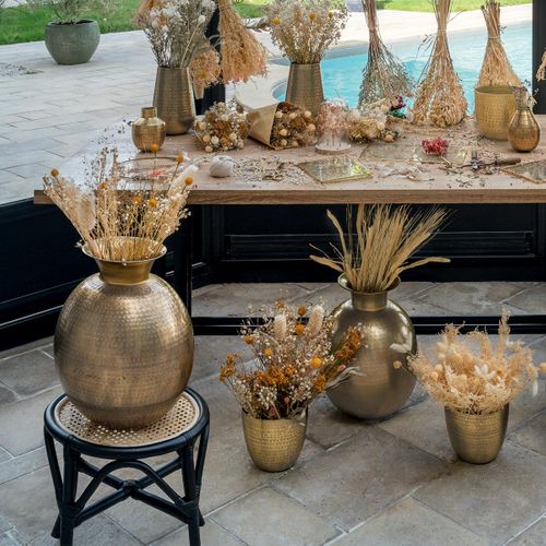 Vase En Métal Doré Martelé H 40 Cm