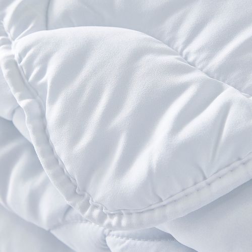Couette 2 Personnes Synthétique Essential Blanc