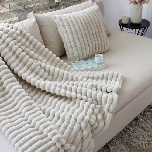 Plaid Côtelé à Effet Fourrure - 125 X 150 Cm - Beige