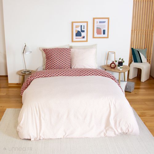 Parure De Lit 240x220 Cm En Microfibre Tiagoh Rouge Motif Géométrique 3 Pièces