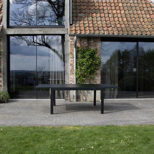 Table Blackstar 8/12 Personnes Structure Noire, Plateau En Verre Poli Noir