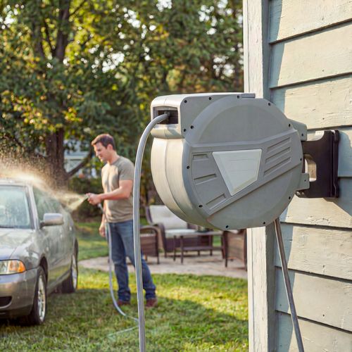 Dévidoir Mural Enrouleur Auto Pivotant Tuyau 40 + 2 M Avec Lance Et Support