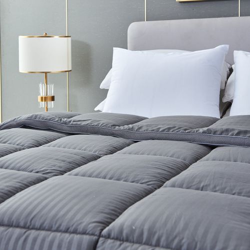 Couette Mi Saison 240 X 260 Cm - Couette Tempérée - Microfibre