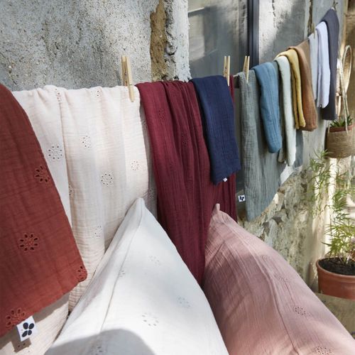 Taie D'oreiller 50x70cm Gaze De Coton Granit à Fleurs Ajourées - Ourea Motif