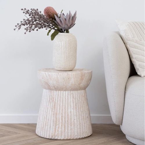 Bout De Canapé En Fibre D'argile Naturelle Pied Motif Rainuré - Bonny