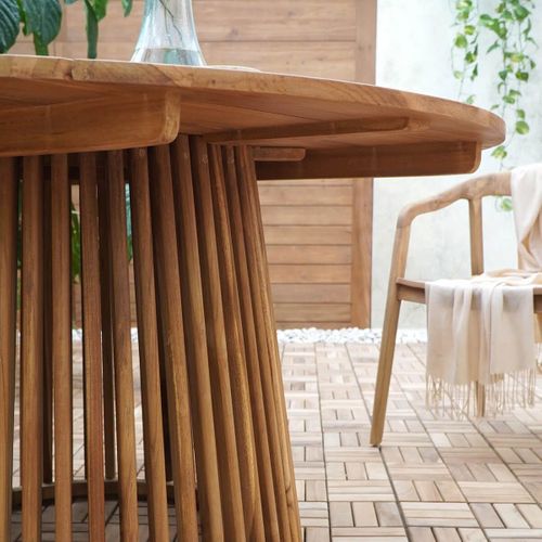 Table Repas De Jardin Ø120cm En Teck Massif Pied Central Ajouré - Liricia