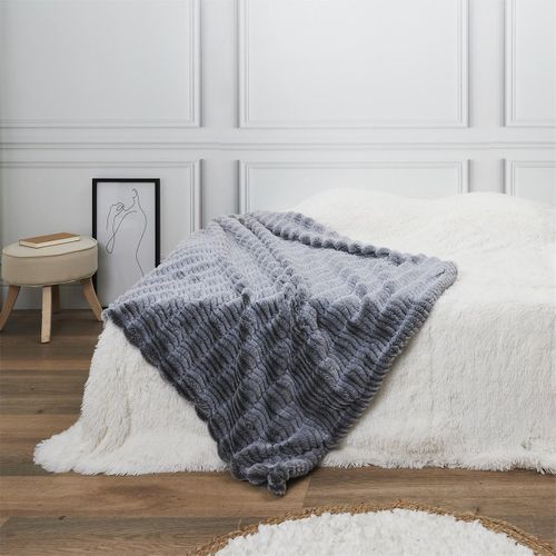 Plaid Ultra Doux 120x150cm Imitation Fourrure Vague Coloris Gris - Fluffy