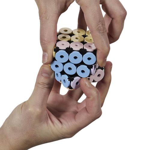 Cube Magique En Plastique Aux Couleurs Pastel -