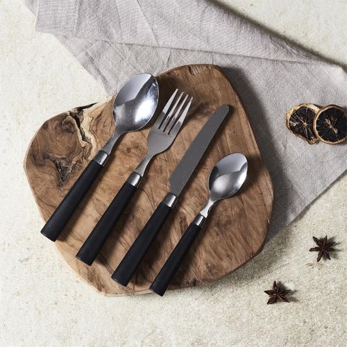 Range Ménagère Blanc Avec 16 Pièces En Inox Manches Noirs En Plastique -