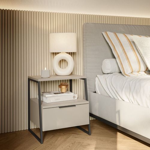 Chevet 2 Niveaux Avec 1 Tiroir En Mélaminé Beige Et Structure En Métal Laqué Noir - Veliani