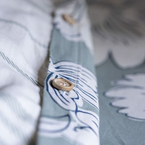 Housse De Couette 200x200cm Coton Imprimé Recto Floral Verso Rayé Vert Sauge Et Blanc - Tamia