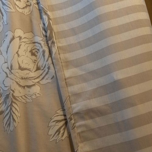 Housse De Couette 200x200cm Coton Imprimé Recto Floral Verso Rayé Beige - Cottage