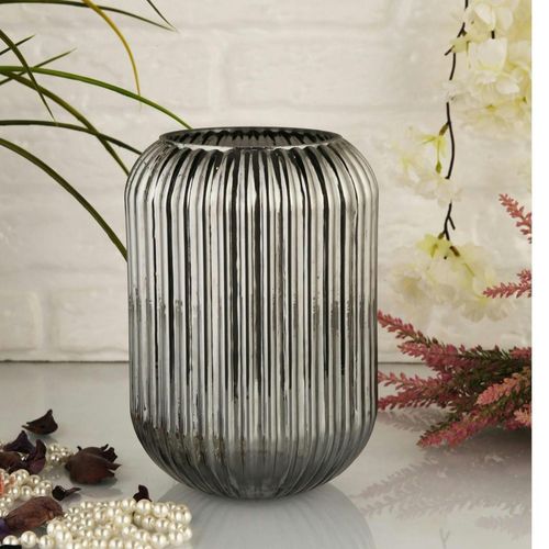 Vase En Verre Rainuré Fumé – Style Moderne Chic
