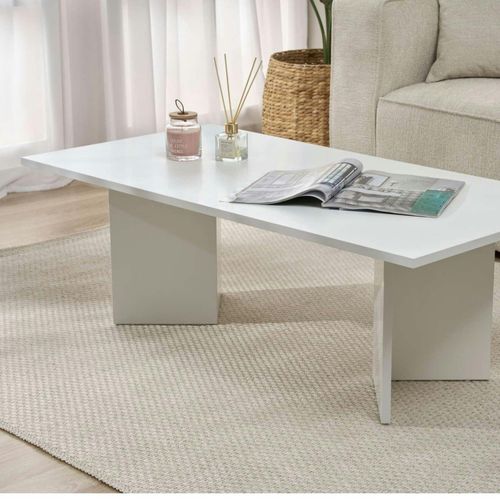 Table Basse Moderne Blanche Effet Laque - Pieds En V Marfa