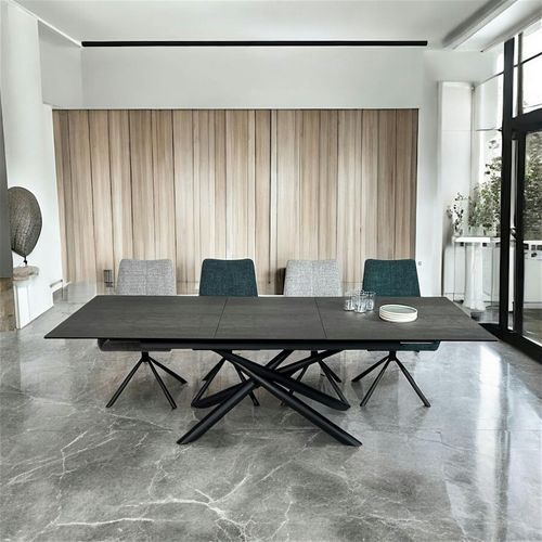 Table En Céramique Grise Avec Pied Mikado 180-240 Cm Lombardie