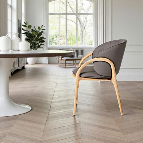 Chaise En Cuir Gris Foncé Dos Rond Accoudoirs Bois Clair Alder