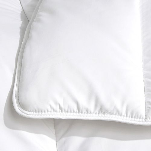 Couette Légère 140x200 Blanc En Polyester