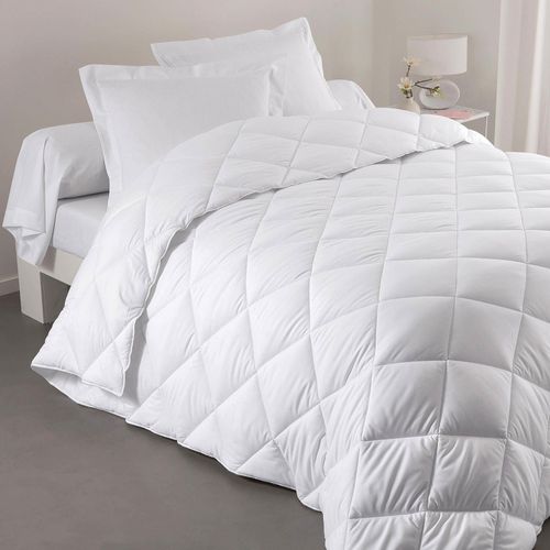 Couette Chaude 260x240 Blanc En Polyester