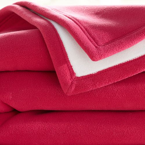 Couverture  Très Chaude 240x260 Rose Framboise En Polyester