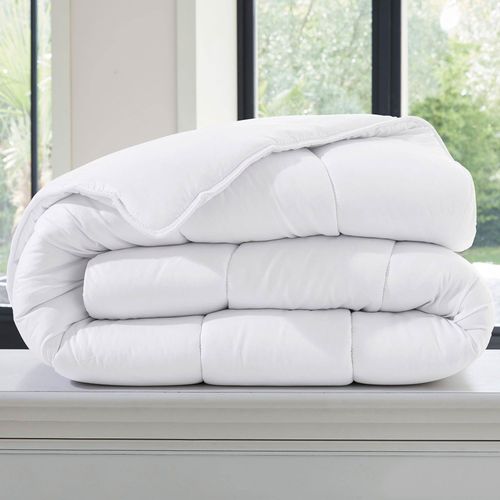 Couette Chaude 200x200 Blanc En Polyester