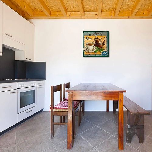 Horloge Murale Conviviale Illustration Théière Et Tasse 50 X 50 Cm Marron