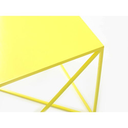 Table D’appoint Carré En Métal Jaune