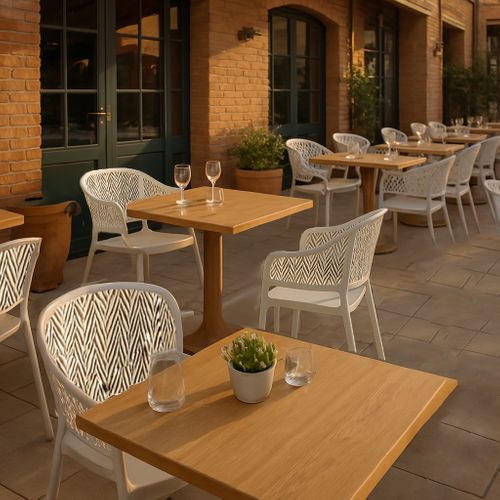 Lot De 4 Chaises De Jardin Empilables En Résine Coloris Blanc - L. 59 X P. 56 X H. 79 Cm