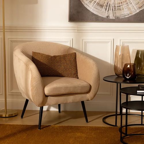 Fauteuil En Velours Coloris Beige Plissé Et Pieds En Métal Noir - L. 74 X P. 70 X H. 78 Cm
