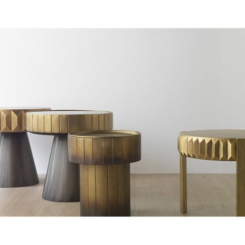 Table D'appoint Dorée En Métal Avec Plateau Amovible