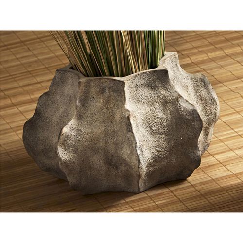 Vase Octogonal En Ciment Blanc Effet Vieilli Sculptural