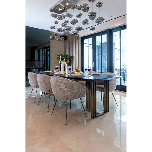 Table à Manger Élégante Finition Charbon Pieds Métal Contemporain