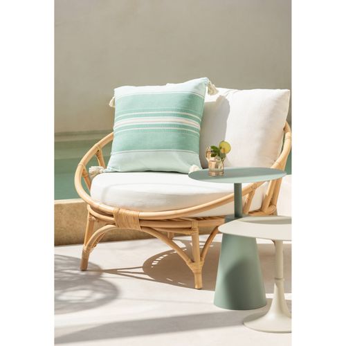 Chaise Rotin Naturel Avec Coussin Blanc Élégant Et Confortable