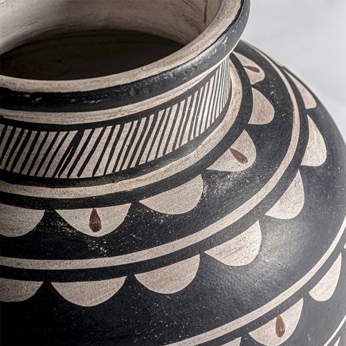 Vase En Terre Cuite Gris Finition Vieillie Style Contemporain