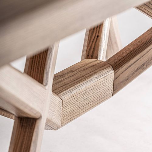 Table à Rallonge Contemporaine En Frêne Finition Mate Brun Clair