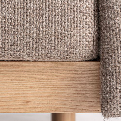 Sofa Colonial Beige En Polyester Marbré Confort Et Élégance