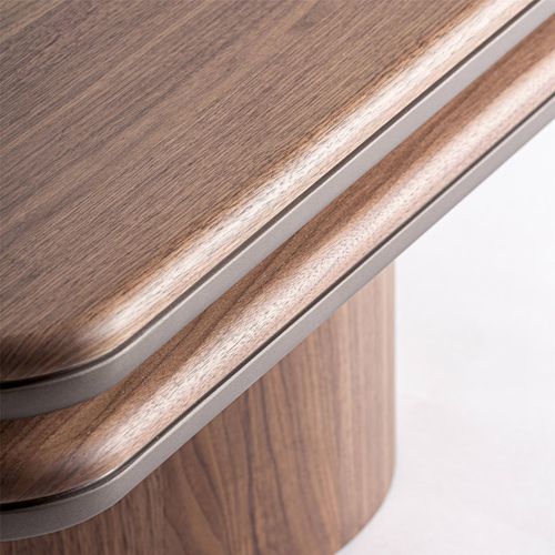 Table Basse Contemporaine En Noyer Finition Artisanale Marron